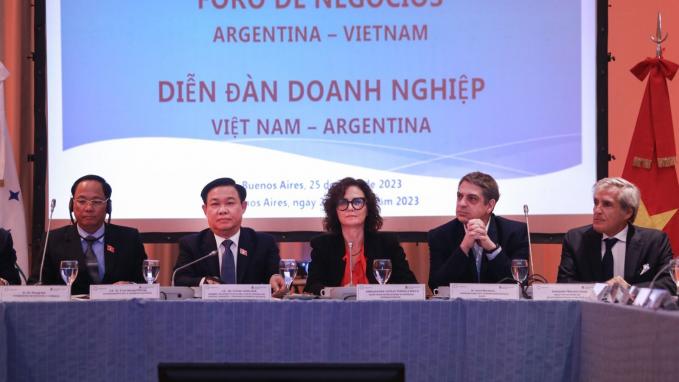 Argentina profundiza su relación con Vietnam para aumentar las exportaciones