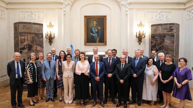 La canciller Mondino recibió a los embajadores de la Unión Europea