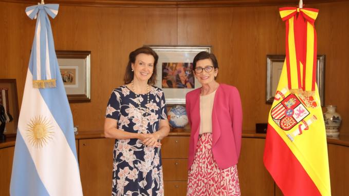 Mondino recibió a la Embajadora María Jesús Alonso Jiménez