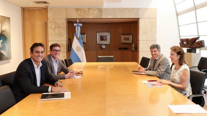 Mondino mantuvo una reunión con directivos de Rappi