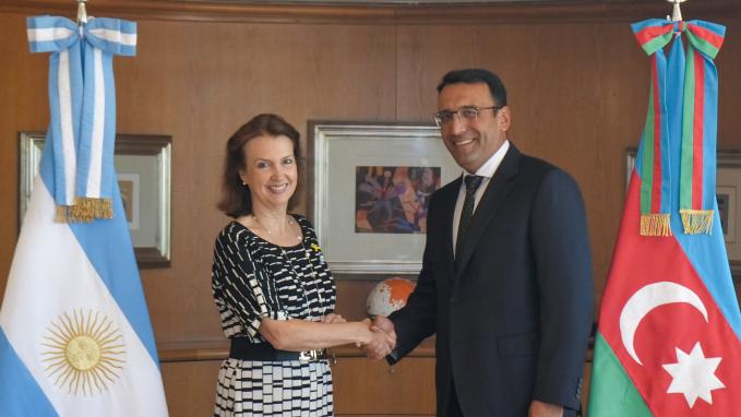 Mondino se reunió con el Embajador de Azerbaiyán para promover la nutrida agenda bilateral