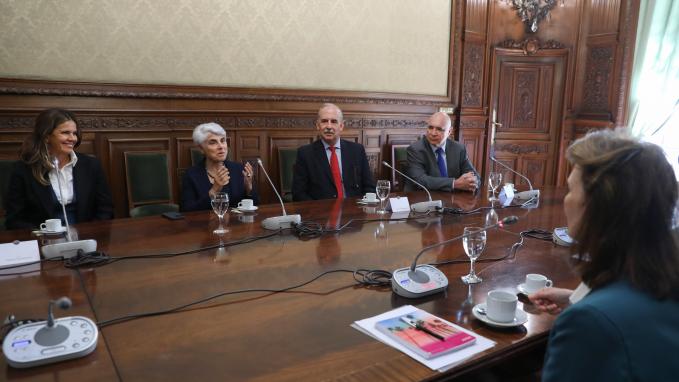 Reunión de la Canciller Diana Mondino con Angeliki Frangou, Presidente y Directora de Navios South American Logistics Inc.