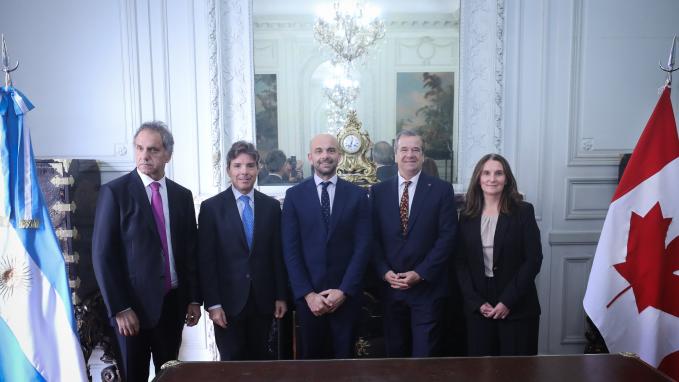 Argentina y Canadá suscriben Memorándum de Entendimiento para modificar el acuerdo de transporte aéreo vigente