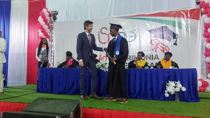 Primera camada de graduados del proyecto FO.AR “Formación de cuadros técnicos en el área de Recursos Hídricos