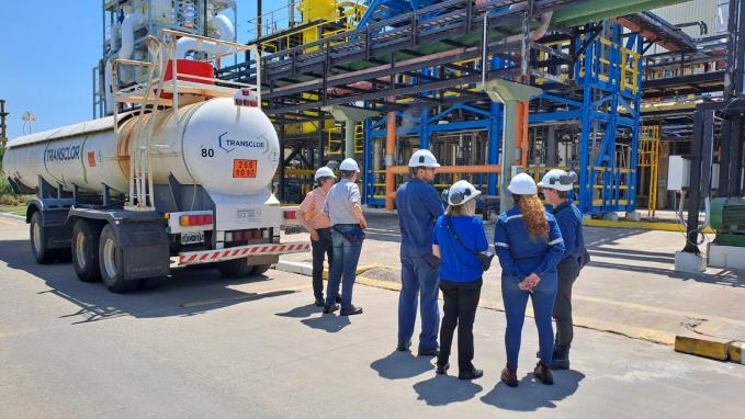 Cooperación técnica entre Argentina y Bolivia: segunda etapa del proyecto "Apoyo en la Implementación de la Industria Química Bá